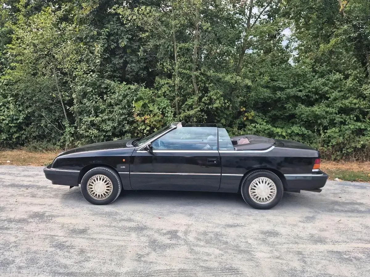 Gebraucht Chrysler Le Baron 136 PS (100 kW) 2026 Schwarz Cabrio