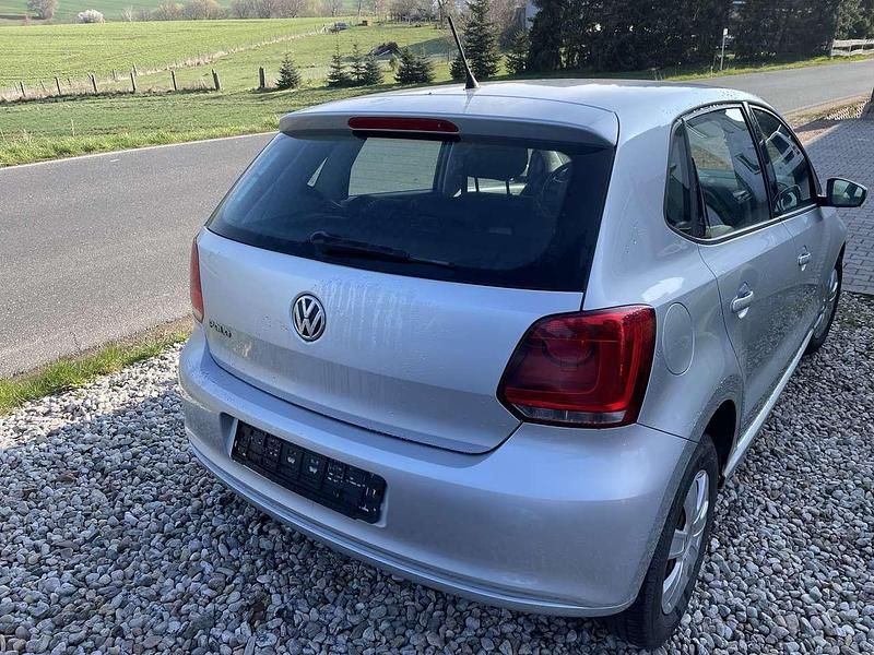 Gebraucht VW Polo Trendline 60 PS (44 kW) 2011 Reflexsilber metallic Kleinwagen