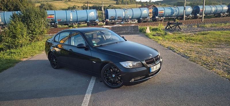 Schwarz Gebraucht 2006 BMW 330 Performance Limousine | 8.900 € (Fairer Preis) - Bild 1/4