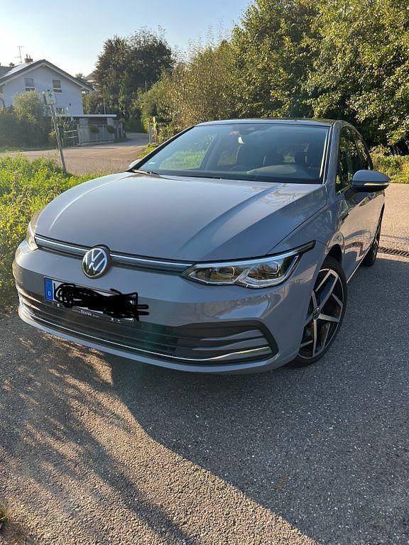 Grau Gebraucht 2020 VW Golf VIII Style Kombi | 22.500 € (Fairer Preis) - Bild 1/4