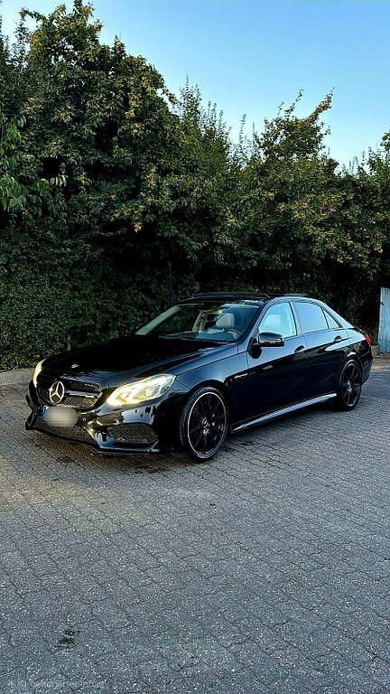Gebraucht Mercedes E500 AMG line 408 PS (300 kW) 2013 Schwarz Limousine