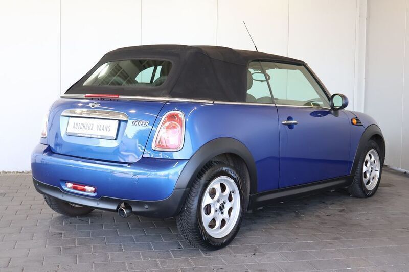 Gebraucht Mini Cooper Cabriolet 122 PS (89 kW) 2012 Blau Cabrio