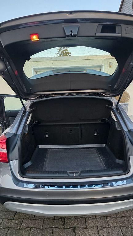 Gebraucht Mercedes GLA200 136 PS (100 kW) 2014 Grau SUV