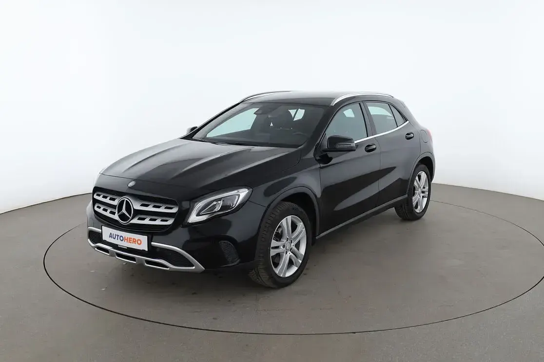Gebraucht Mercedes GLA200 Urban 156 PS (114 kW) 2017 SUV