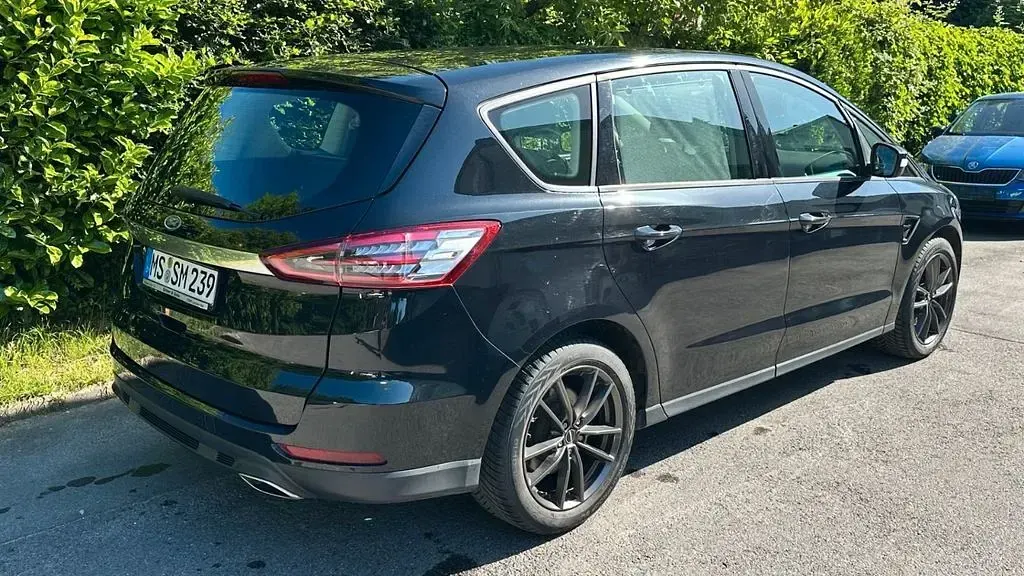 Gebraucht Ford S-MAX Trend 179 PS (131 kW) 2015 Schwarz Van / Kleinbus