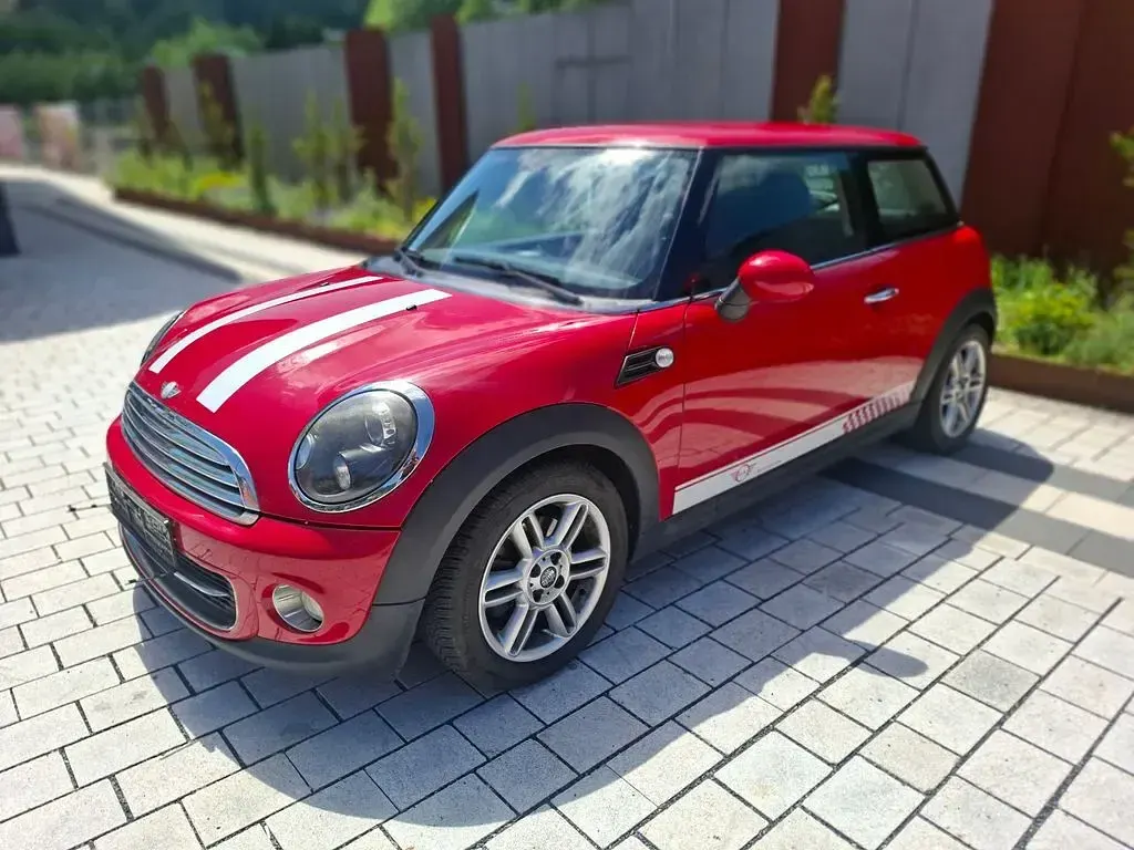 Gebraucht Mini Cooper 122 PS (89 kW) 2010 Rot Kleinwagen