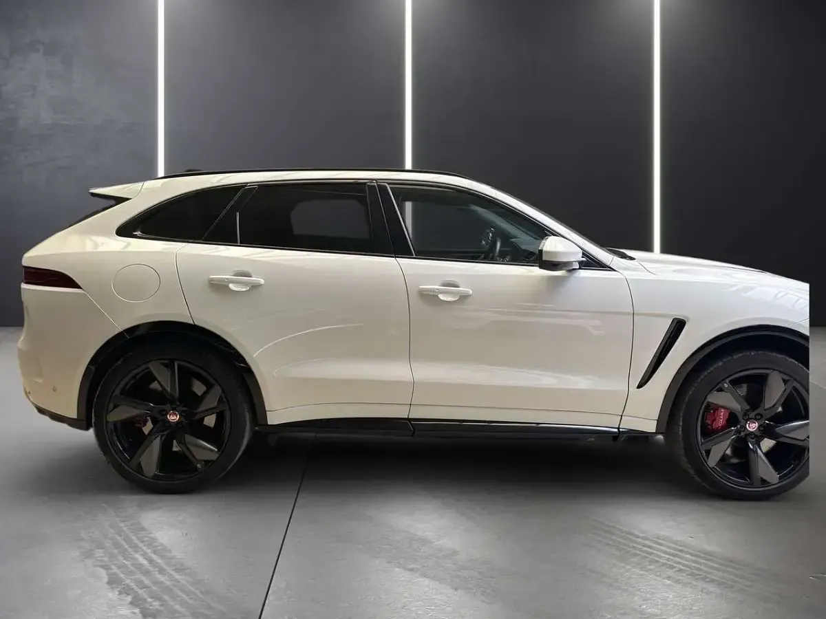 Gebraucht Jaguar F-Pace SVR 551 PS (405 kW) 2022 Weiß SUV