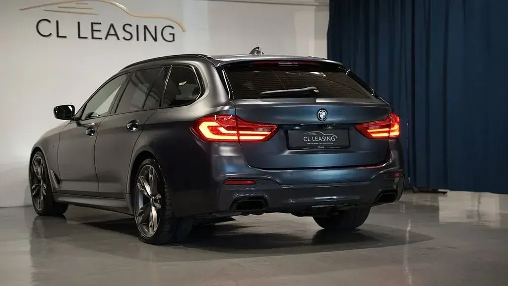 Używany BMW M550 Performance 400 KM (294 kW) 2019 Szary Sedan/Limuzyna