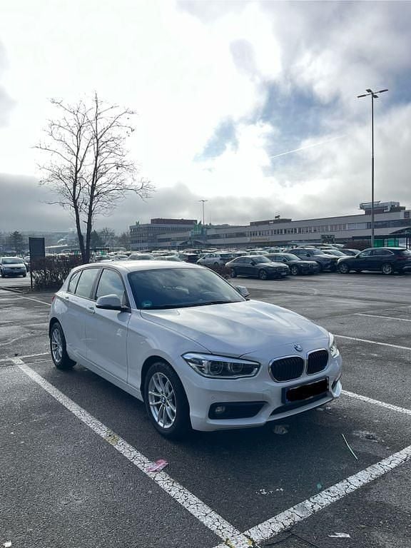 Gebraucht BMW 116 Advantage 116 PS (85 kW) 2016 Weiß Kleinwagen