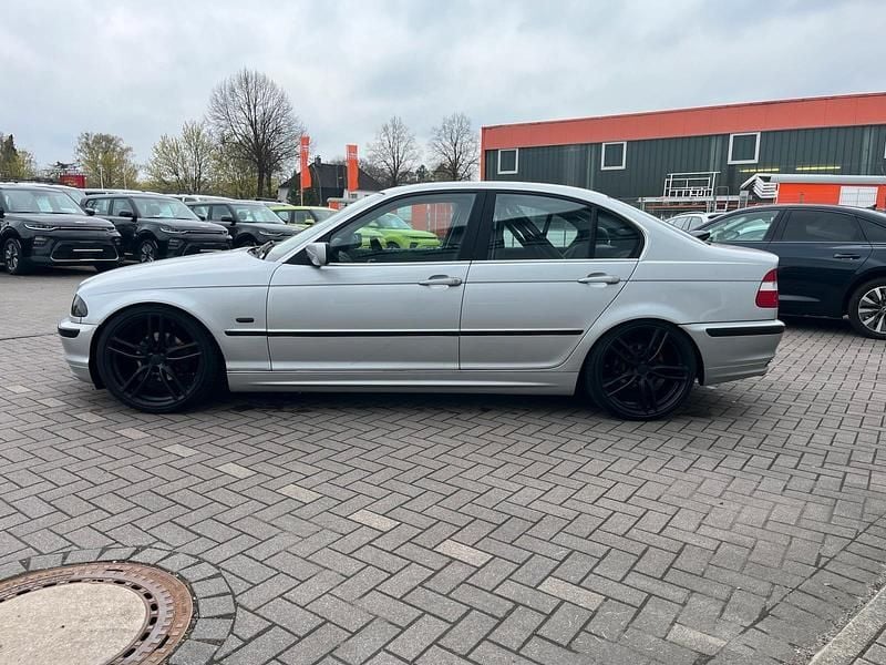 Gebraucht BMW 323 170 PS (125 kW) 1998 Silber Limousine