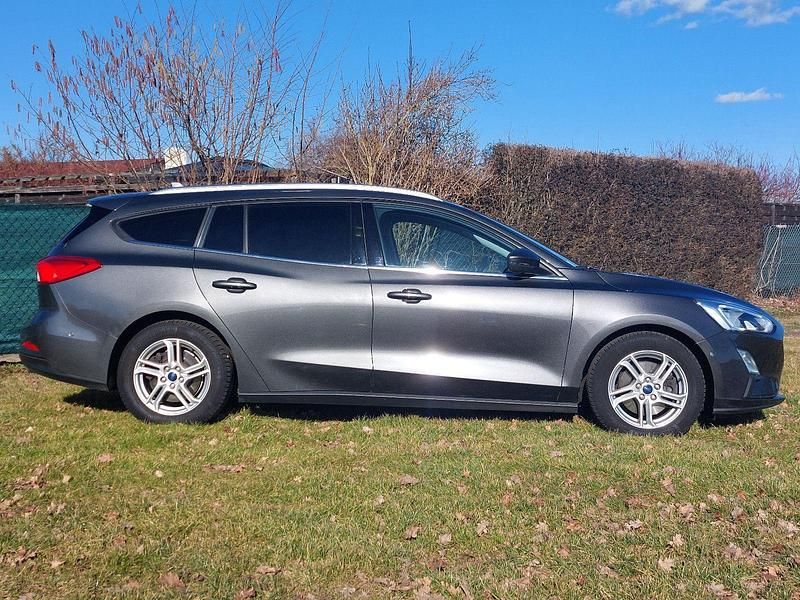 Gebraucht Ford Focus 125 PS (91 kW) 2019 Grau Kombi