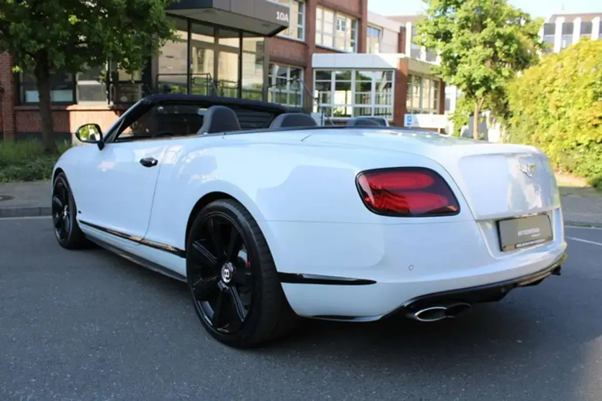 Second-hand Bentley Continental GT Convertible 528 CP (388 kW) 2016 Alb Cabrio