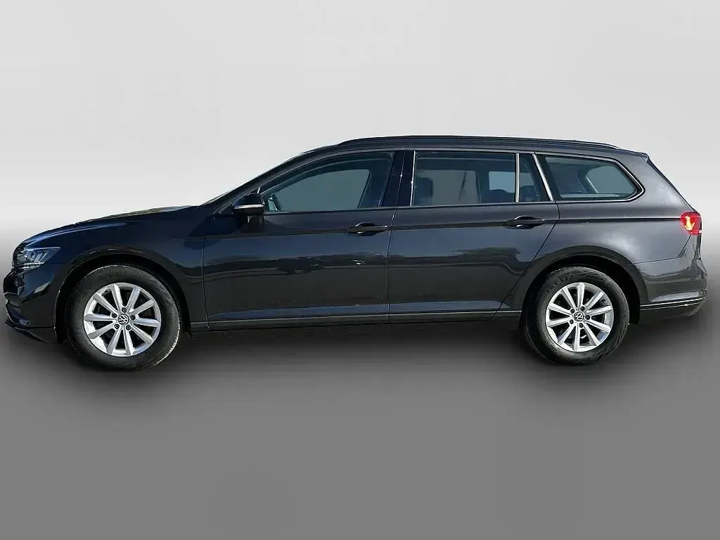 Usata VW Passat 122 CV (89 kW) 2024 Grigio Station wagon