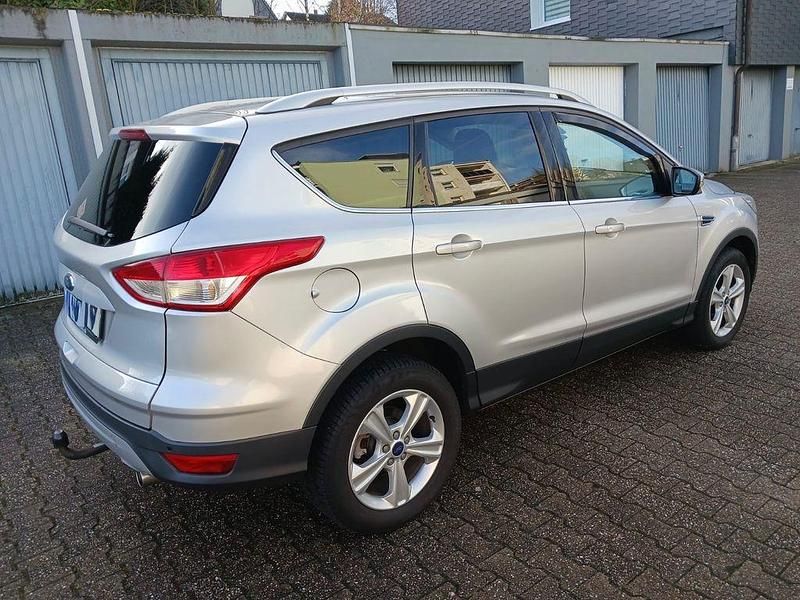 Gebraucht Ford Kuga Individual 179 PS (131 kW) 2016 Grau SUV