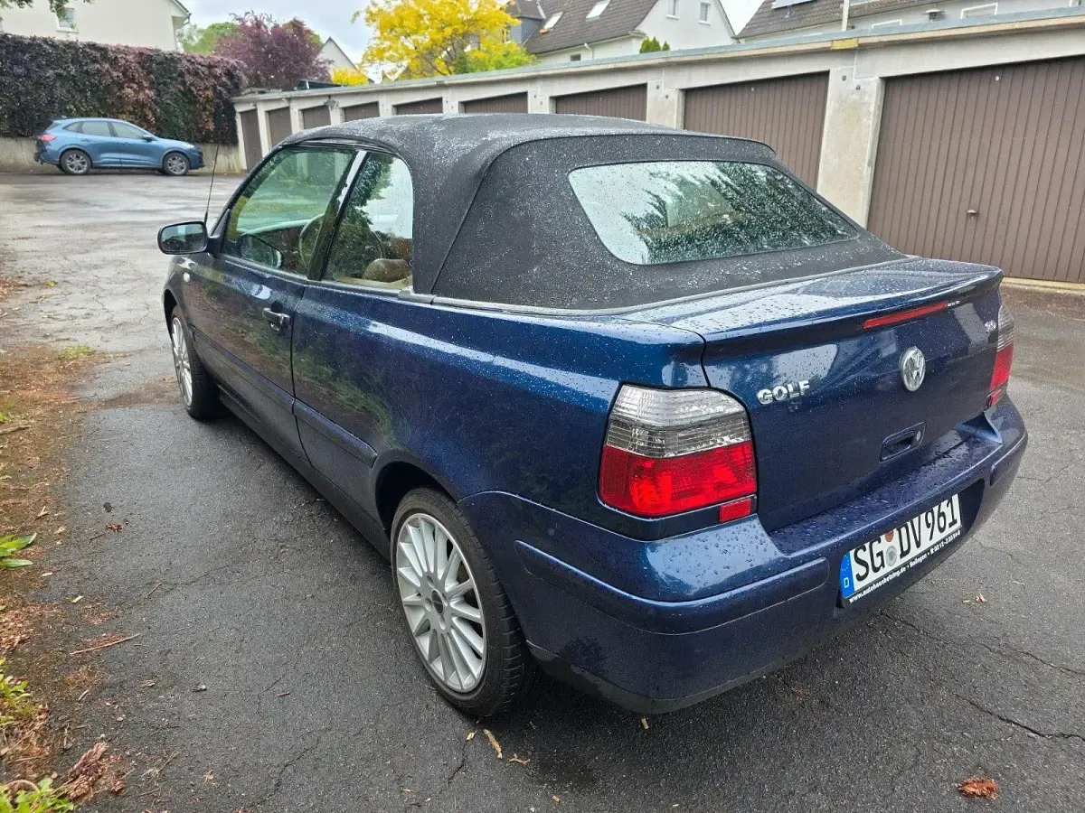 Gebraucht VW Golf Conceptline 116 PS (85 kW) 2002 Blau Cabrio