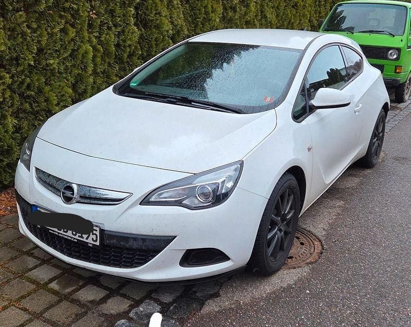 Schwarz Gebraucht 2016 Opel Astra GTC Limousine | 7.999 € (Fairer Preis) - Bild 1/4