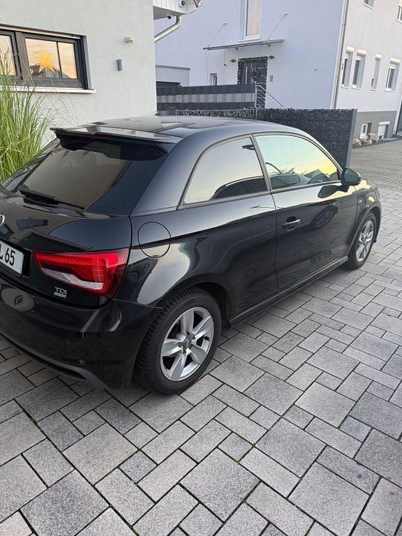 Gebraucht Audi A1 S-Line 90 PS (66 kW) 2015 Schwarz Kleinwagen