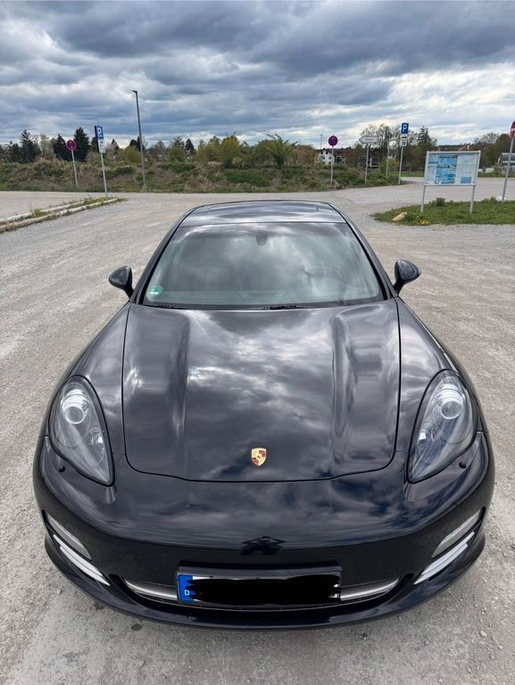 Schwarz Gebraucht 2012 Porsche Panamera Platinum Edition Limousine | 22.900 € (Fairer Preis) - Bild 1/4