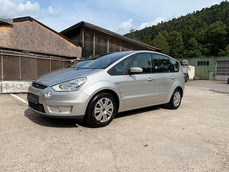 Grau Gebraucht 2008 Ford S-MAX S Van / Kleinbus | 3.900 € - Bild 1/4
