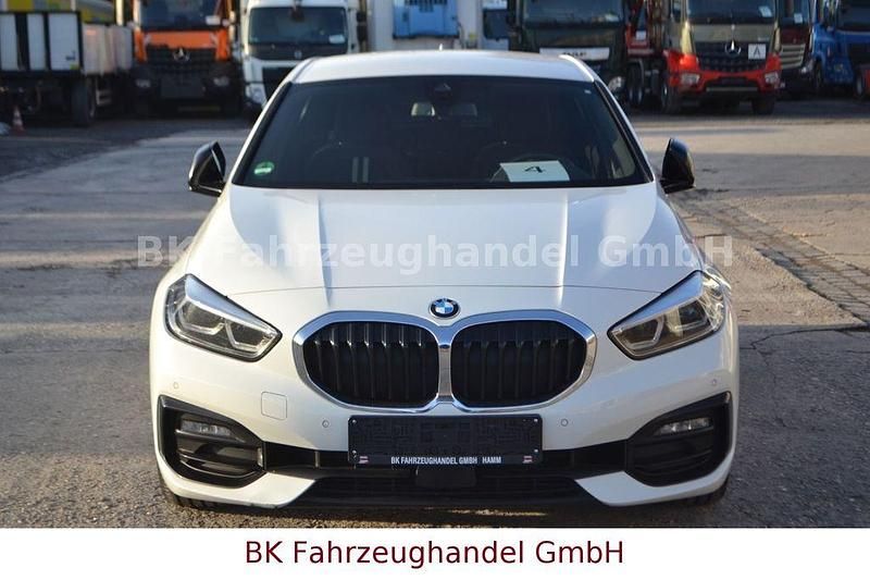 Gebraucht BMW 118 Sport Line 150 PS (110 kW) 2020 Weiß Kleinwagen