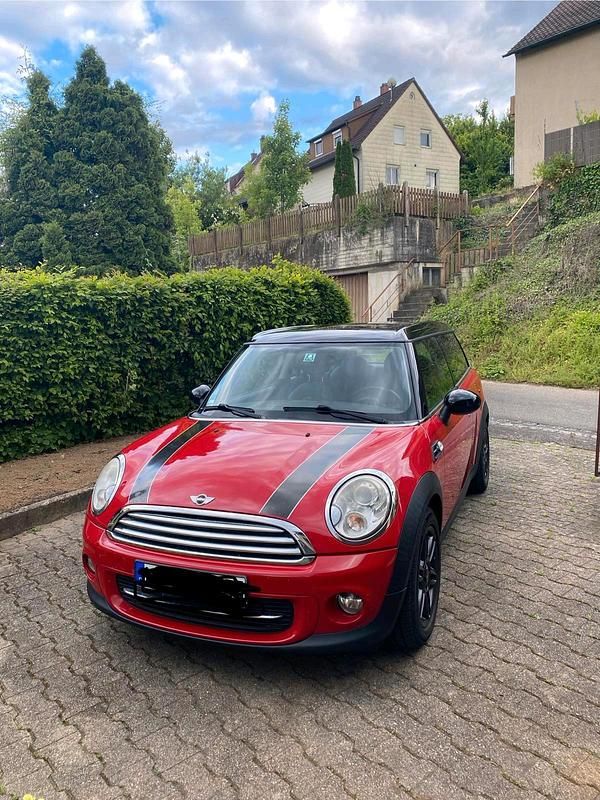 Rot Gebraucht 2010 Mini Clubman Kombi | 4.000 € (Fairer Preis) - Bild 1/4