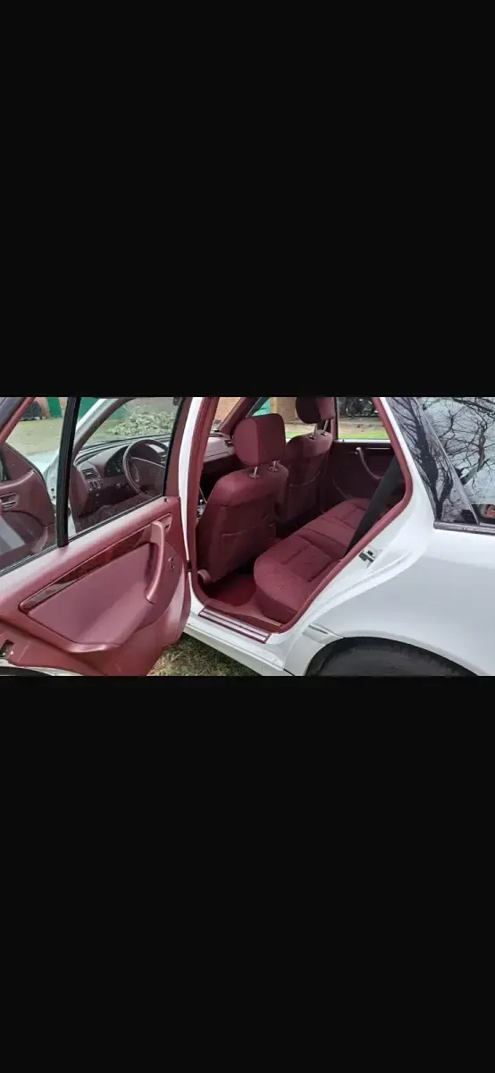 Gebraucht Mercedes C220 Elegance 95 PS (69 kW) 1997 Weiß Kombi