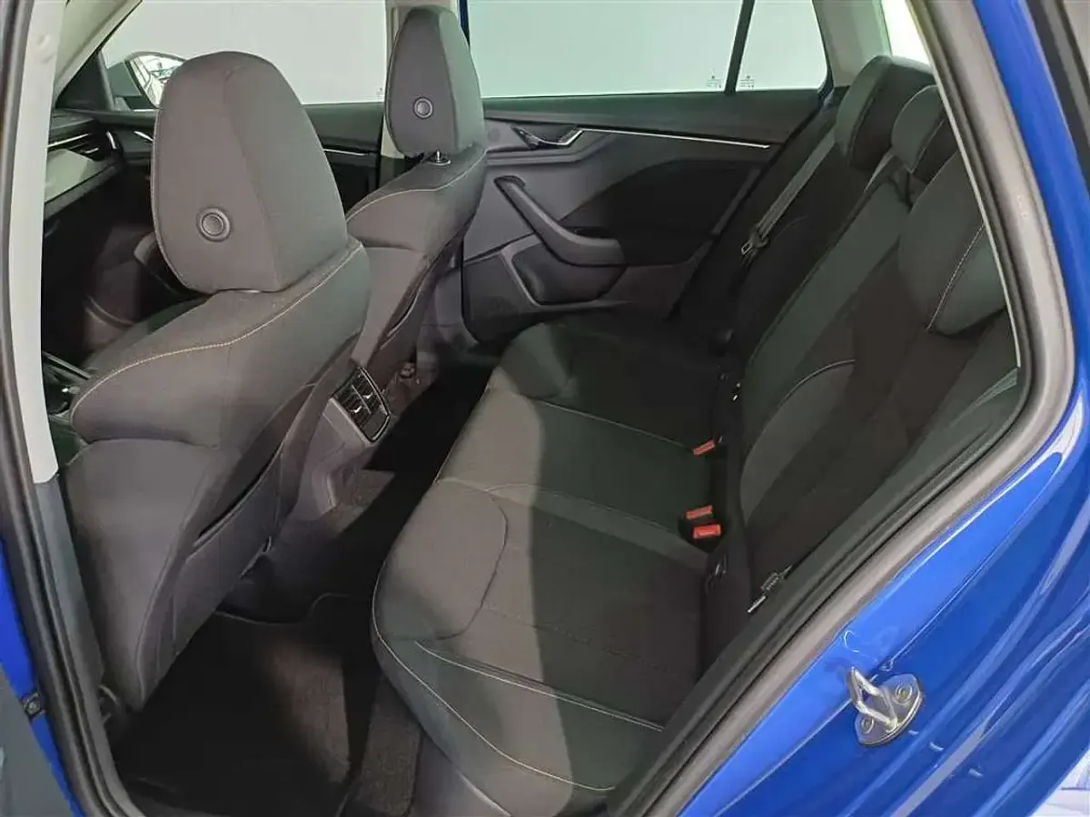 Gebraucht Skoda Kamiq ScoutLine 150 PS (110 kW) 2023 Energy blau SUV