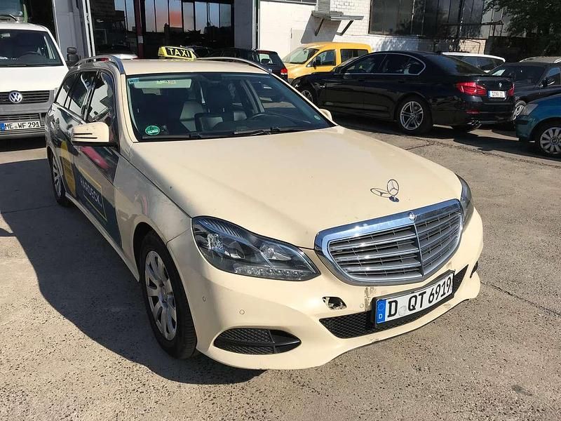 Gebraucht Mercedes E200 136 PS (100 kW) 2015 Beige Kombi