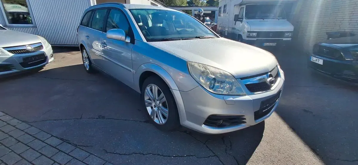 Gebraucht Opel Vectra Edition 155 PS (114 kW) 2005 Silber Kombi