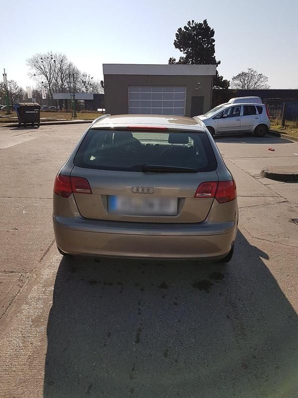 Gebraucht Audi A3 102 PS (75 kW) 2005 Gelb Kleinwagen