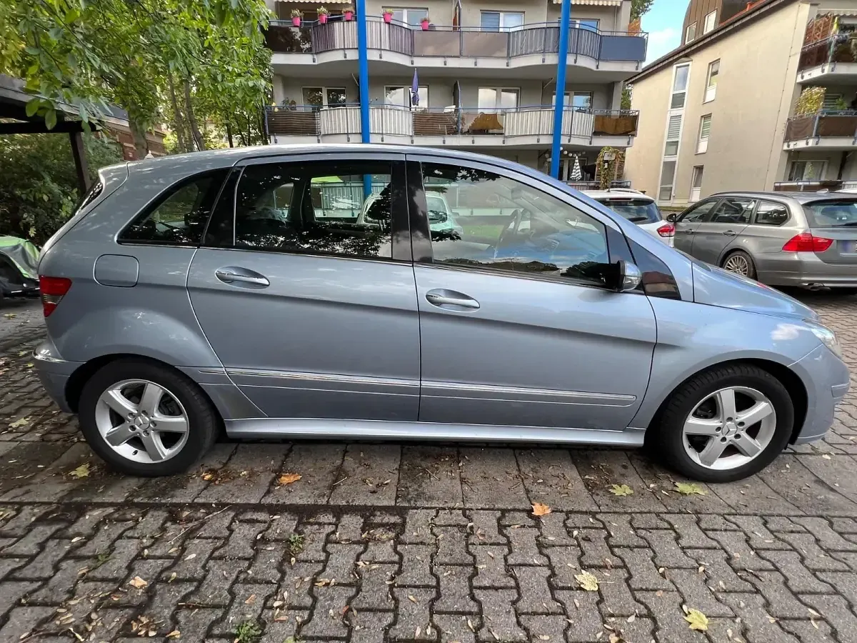 Gebraucht Mercedes B150 95 PS (69 kW) 2007 Blau Van / Kleinbus