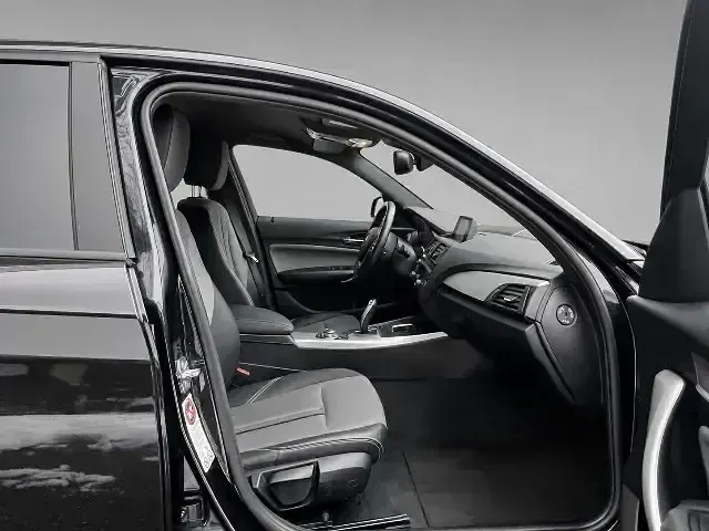 Gebraucht BMW 118 Comfort Edition 170 PS (125 kW) 2012 Black sapphire metallic Kleinwagen