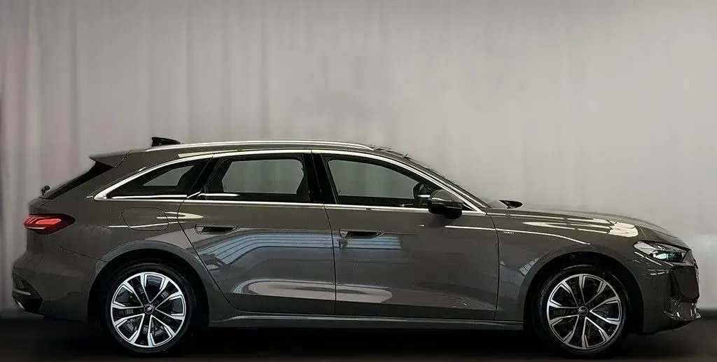 Gebraucht Audi A5 Proline 299 PS (219 kW) 2025 Grau Kombi