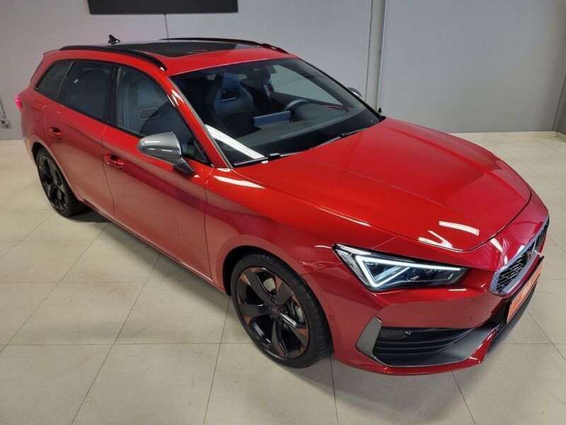 Desire rot Gebraucht 2023 Cupra Leon Kombi | 33.850 € (Teuer) - Bild 1/4