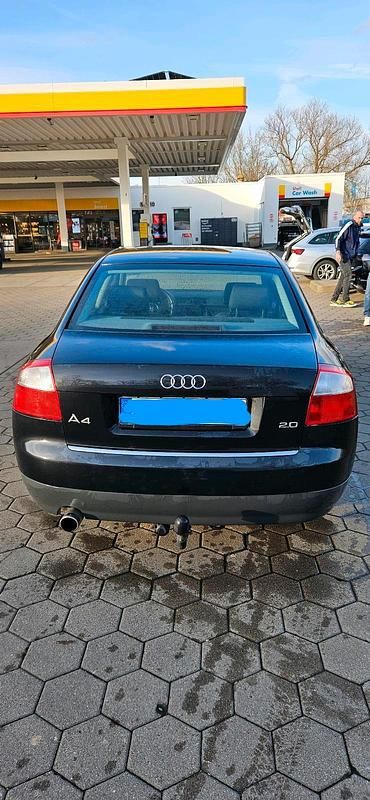 Gebraucht Audi A4 130 PS (95 kW) 2001 Schwarz Limousine