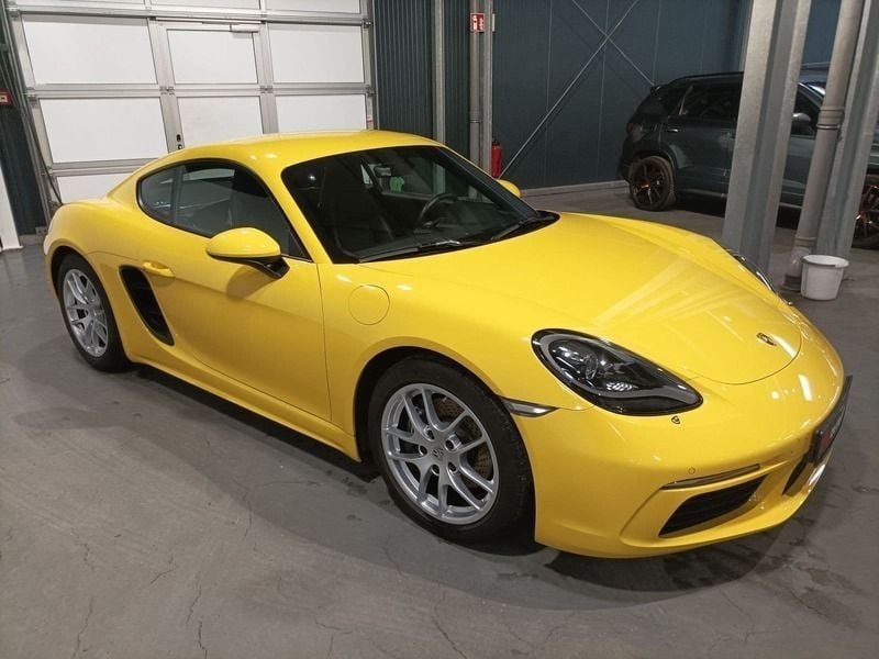 Gelb Gebraucht 2022 Porsche 718 Boxster Coupé | 58.440 € (Superpreis) - Bild 1/4