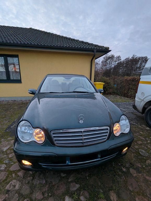 Grün Gebraucht 2006 Mercedes 200 Limousine | 6.000 € (Fairer Preis) - Bild 1/4
