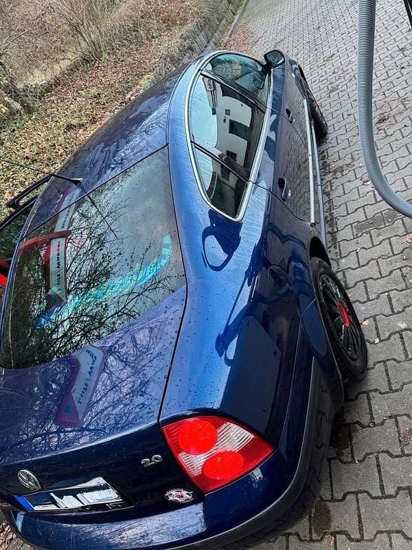 Gebraucht VW Passat 130 PS (95 kW) 2003 Blau Limousine