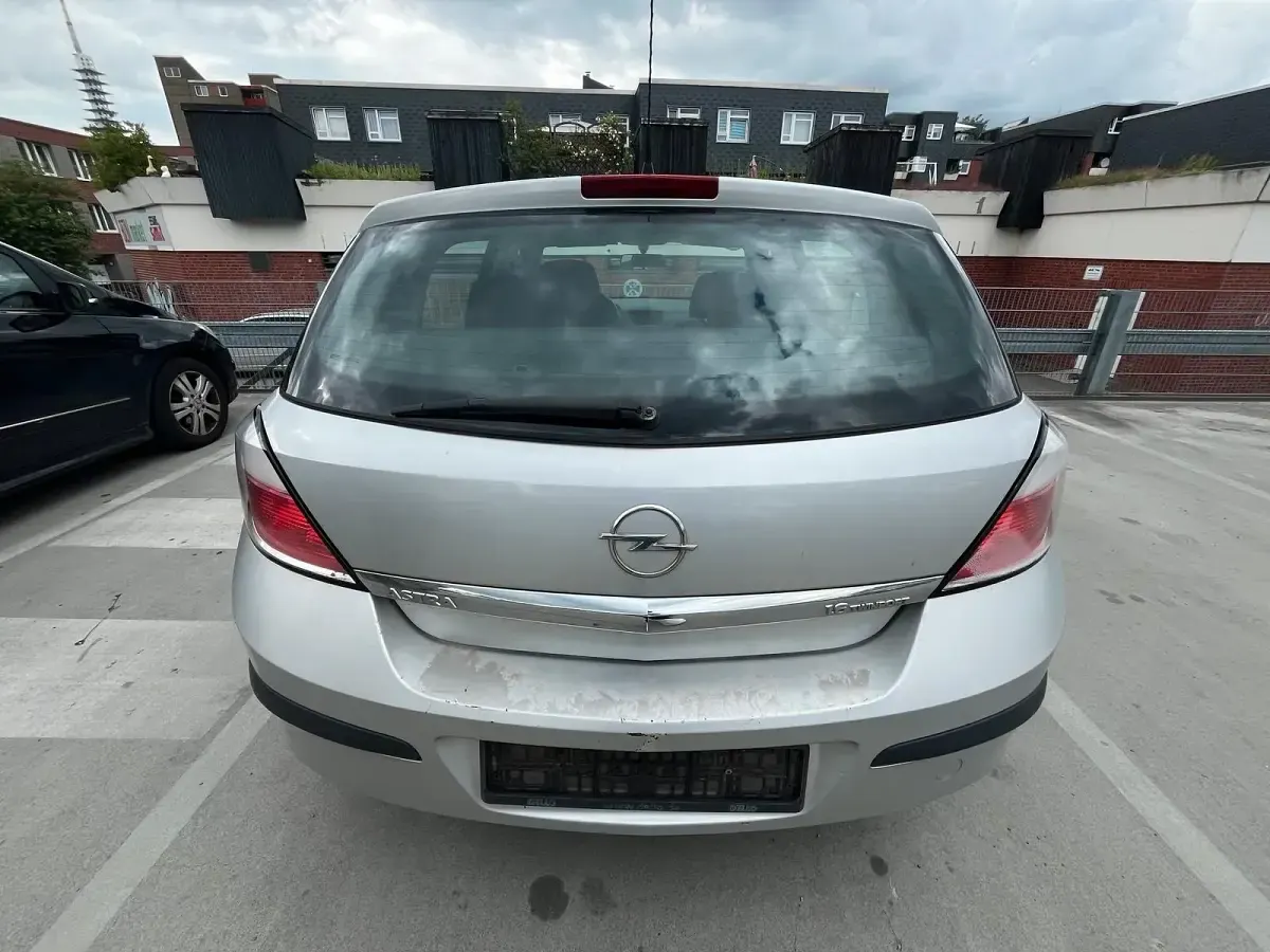 Gebraucht Opel Astra 90 PS (66 kW) 2004 Grau Limousine