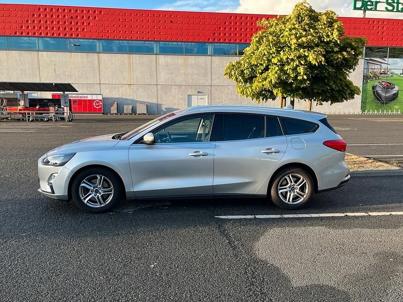 Gebraucht Ford Focus 120 PS (88 kW) 2020 Silber Kombi