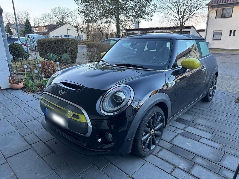Gebraucht Mini Cooper SE 135 kW (184 PS) 2020 Schwarz Kleinwagen