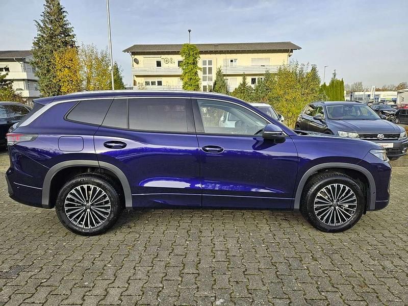 Gebraucht VW Tayron Life 150 PS (110 kW) 2025 Ultramarinblau SUV