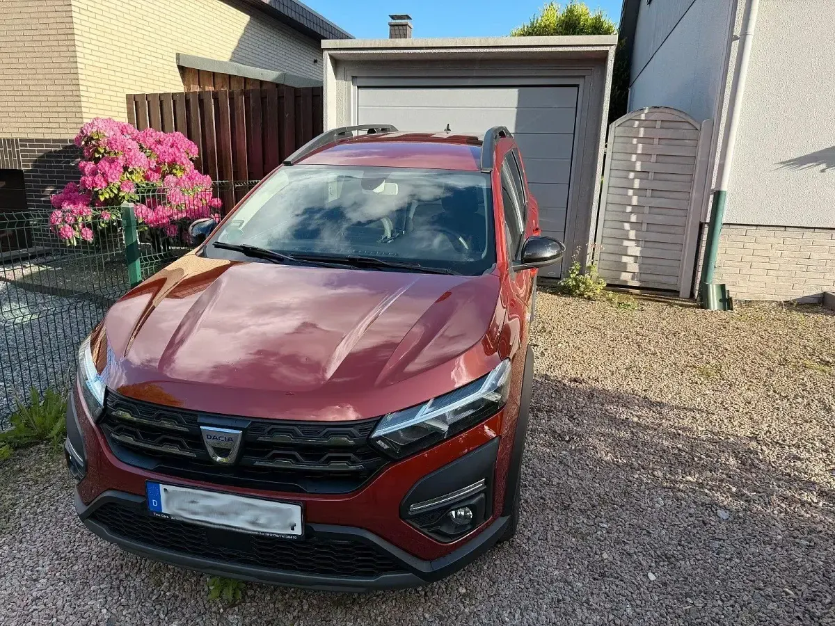 Gebraucht Dacia Jogger Extreme 101 PS (74 kW) 2022 Rot Van / Kleinbus