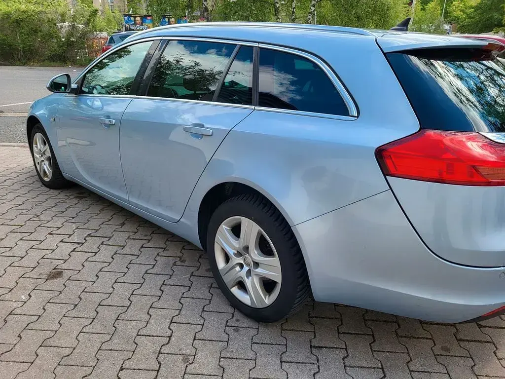 Gebraucht Opel Insignia Edition 131 PS (96 kW) 2013 Silber Kombi