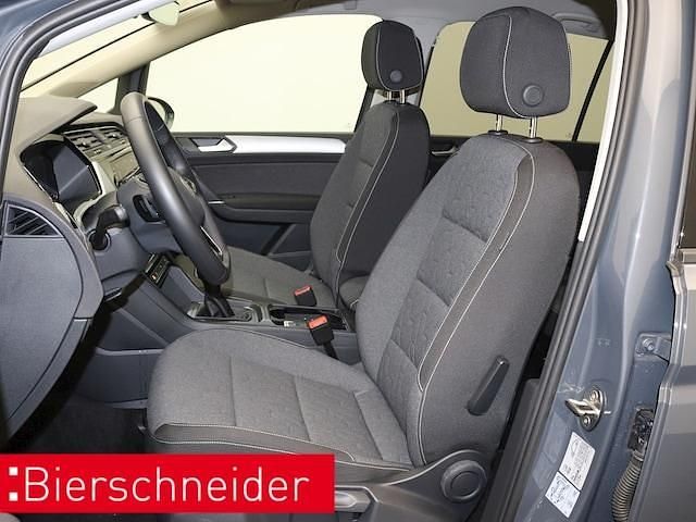 Gebraucht VW Touran S 150 PS (110 kW) 2024 Grau Van / Kleinbus