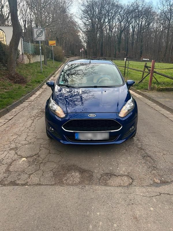 Gebraucht Ford Fiesta 80 PS (58 kW) 2017 Blau Kleinwagen