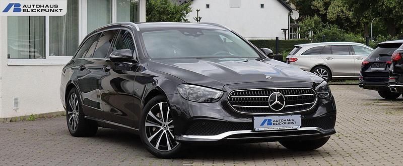 Gebraucht Mercedes E300 319 PS (234 kW) 2021 Schwarz Kombi