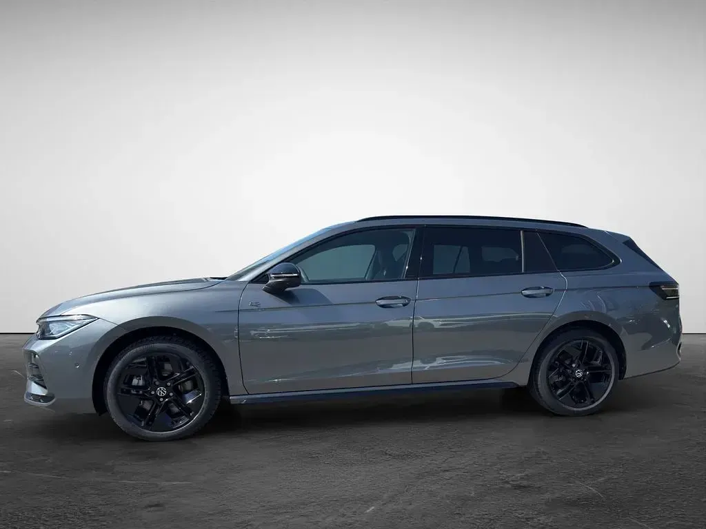 Neu VW Passat R-line 193 PS (141 kW) 2026 Diabasgrau metallic Kombi