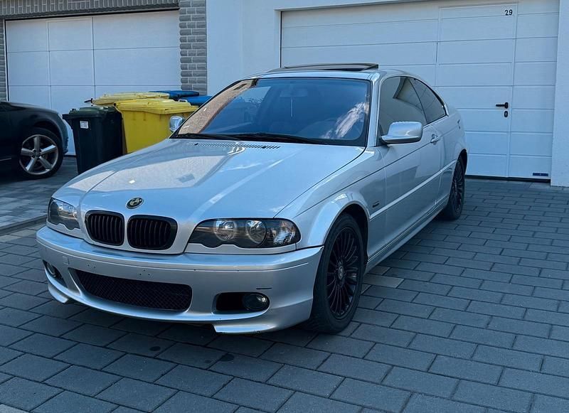 Silber Gebraucht 2000 BMW 320 M Sport Coupé | 5.200 € - Bild 1/4