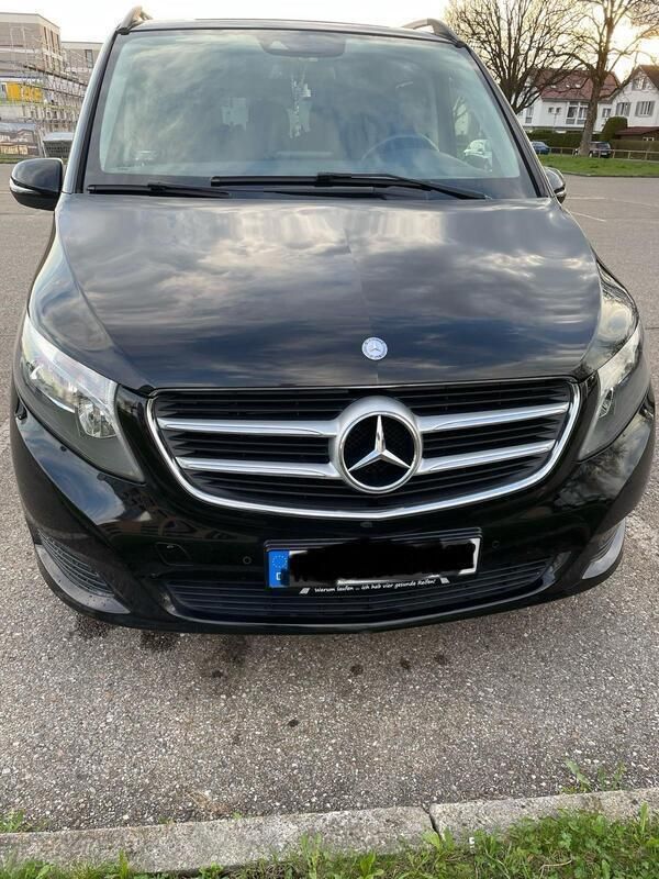 Schwarz Gebraucht 2016 Mercedes V250 Van / Kleinbus | 34.900 € (Guter Preis) - Bild 1/4